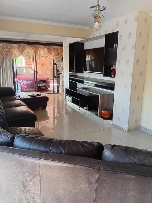3 Bedroom Property for Sale in Newlands West KwaZulu-Natal