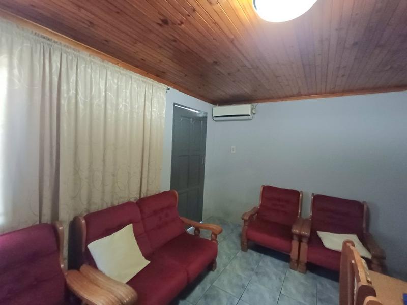 2 Bedroom Property for Sale in Stonebridge KwaZulu-Natal