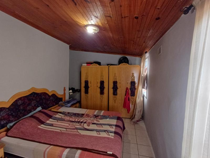 2 Bedroom Property for Sale in Stonebridge KwaZulu-Natal