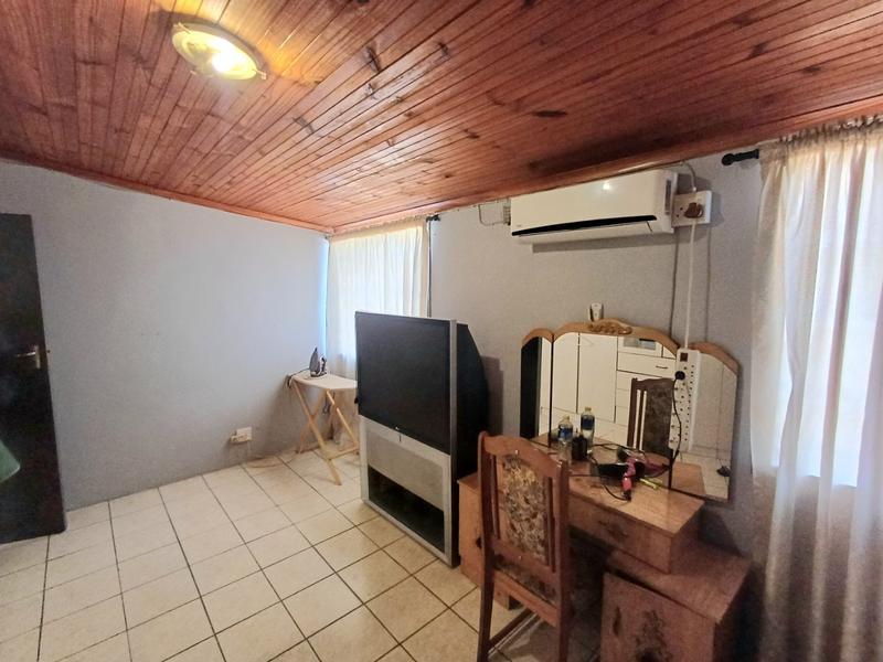 2 Bedroom Property for Sale in Stonebridge KwaZulu-Natal