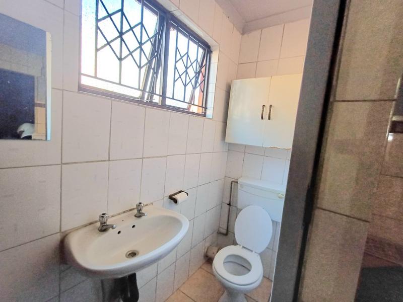 2 Bedroom Property for Sale in Stonebridge KwaZulu-Natal