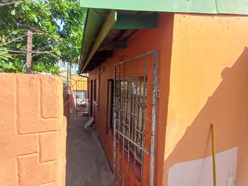 2 Bedroom Property for Sale in Stonebridge KwaZulu-Natal