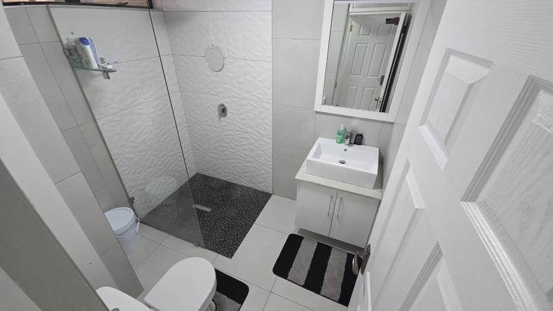To Let 2 Bedroom Property for Rent in Paradise Valley KwaZulu-Natal