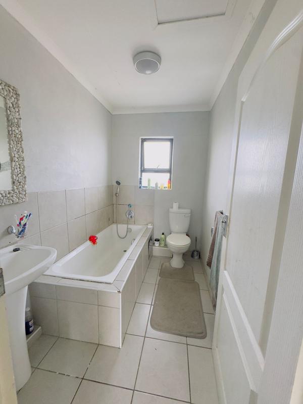 2 Bedroom Property for Sale in Newlands East KwaZulu-Natal