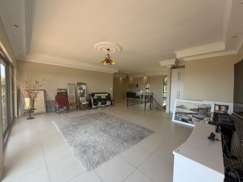 5 Bedroom Property for Sale in Umhlanga KwaZulu-Natal
