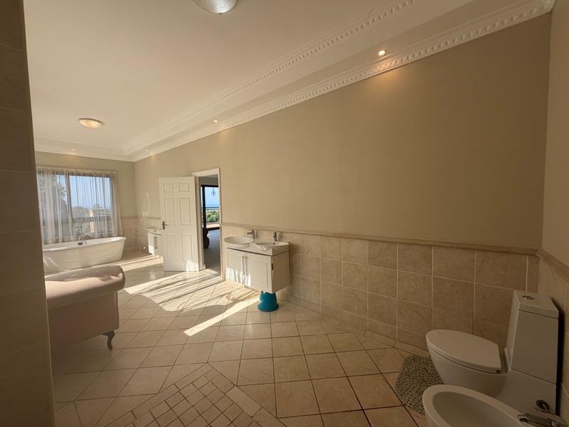 5 Bedroom Property for Sale in Umhlanga KwaZulu-Natal