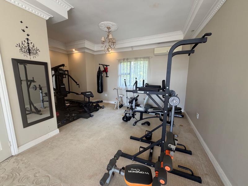 5 Bedroom Property for Sale in Umhlanga KwaZulu-Natal
