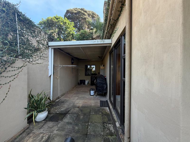 5 Bedroom Property for Sale in Umhlanga KwaZulu-Natal