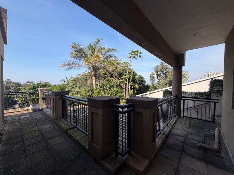 5 Bedroom Property for Sale in Umhlanga KwaZulu-Natal