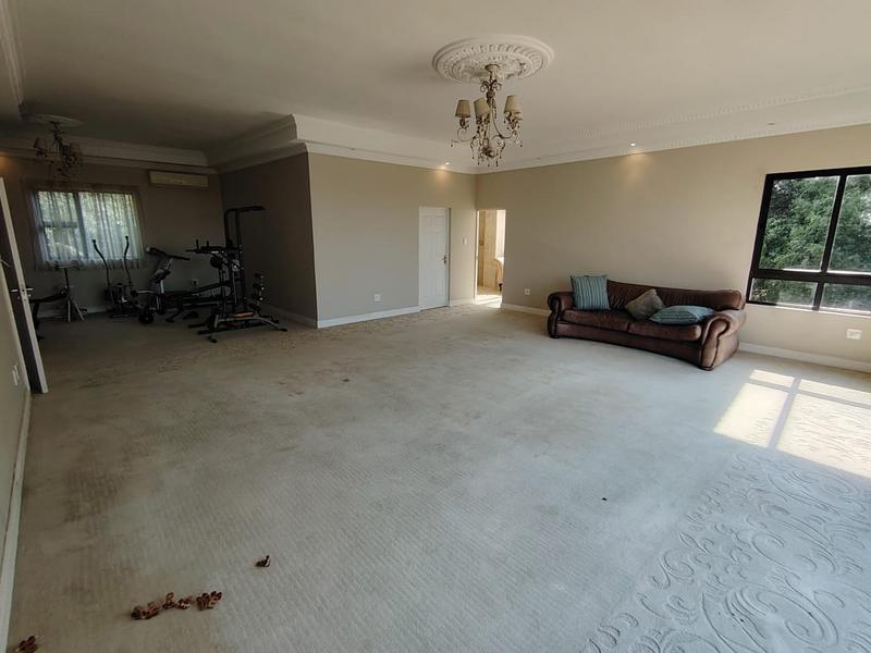 5 Bedroom Property for Sale in Umhlanga KwaZulu-Natal