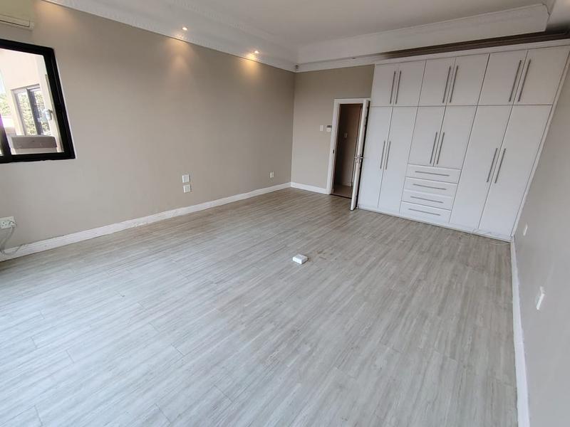 5 Bedroom Property for Sale in Umhlanga KwaZulu-Natal