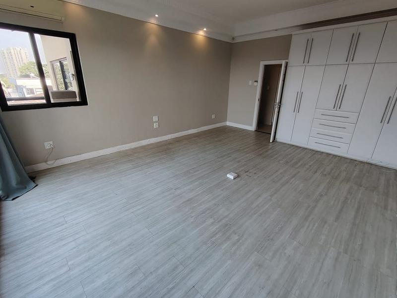 5 Bedroom Property for Sale in Umhlanga KwaZulu-Natal