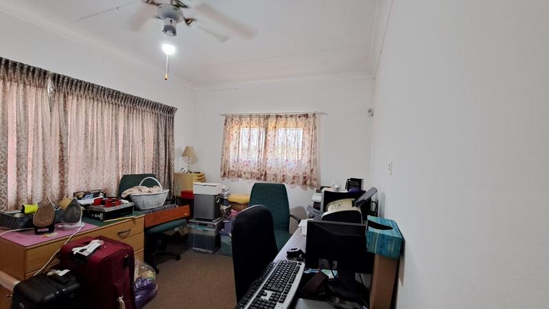 7 Bedroom Property for Sale in Dawncliffe KwaZulu-Natal