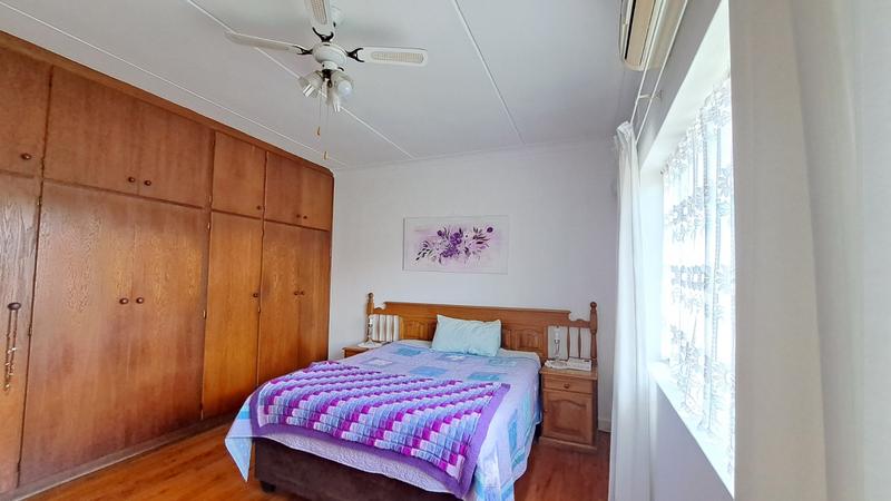 7 Bedroom Property for Sale in Dawncliffe KwaZulu-Natal