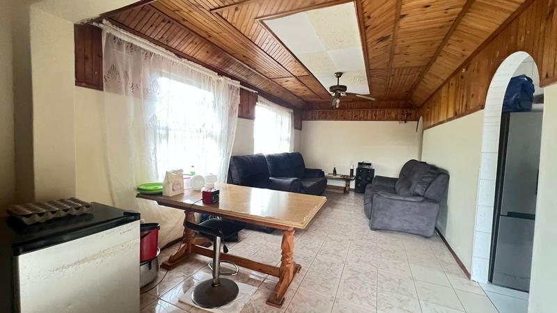 3 Bedroom Property for Sale in Umlazi Q KwaZulu-Natal