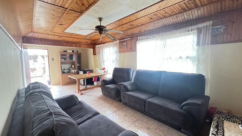 3 Bedroom Property for Sale in Umlazi Q KwaZulu-Natal
