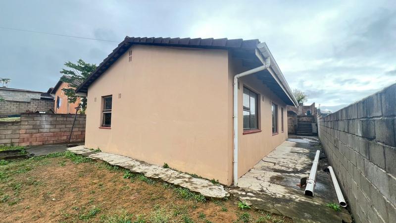 3 Bedroom Property for Sale in Umlazi Q KwaZulu-Natal