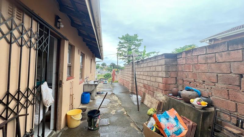 3 Bedroom Property for Sale in Umlazi Q KwaZulu-Natal