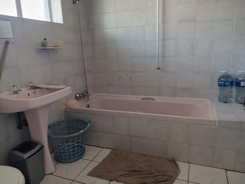 2 Bedroom Property for Sale in Margate KwaZulu-Natal