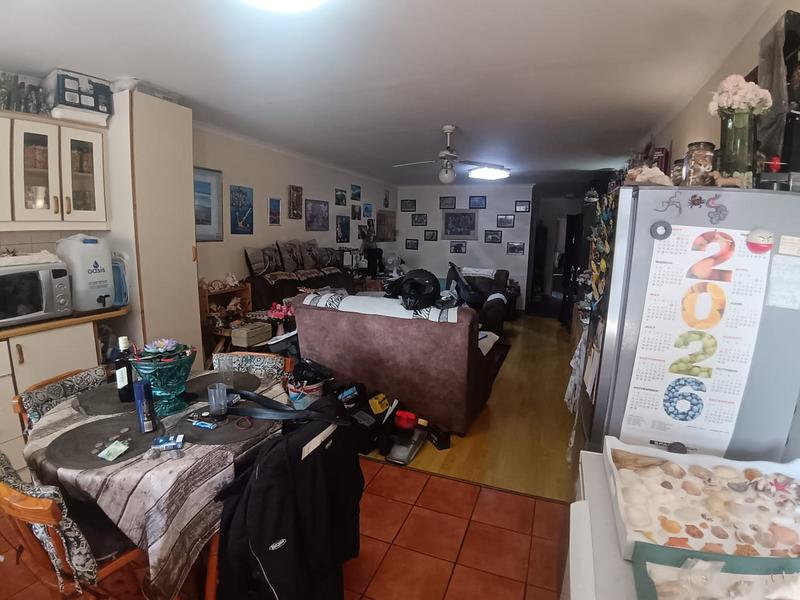 1 Bedroom Property for Sale in Margate KwaZulu-Natal