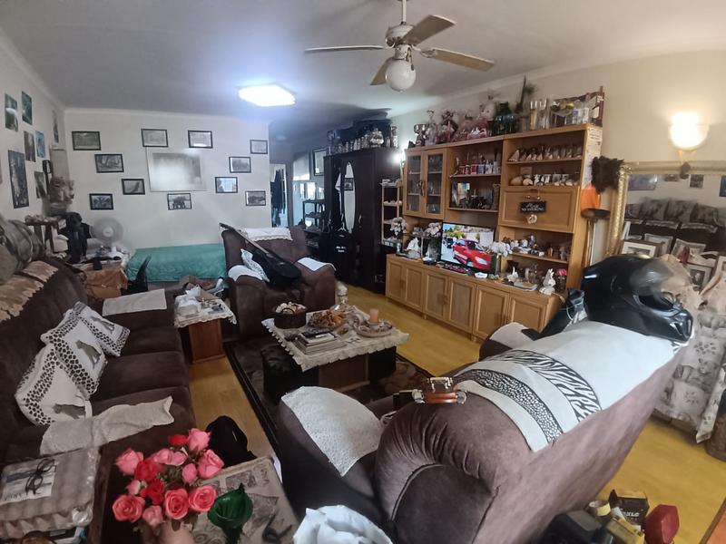 1 Bedroom Property for Sale in Margate KwaZulu-Natal