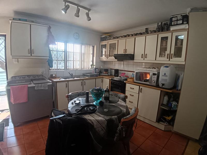 1 Bedroom Property for Sale in Margate KwaZulu-Natal