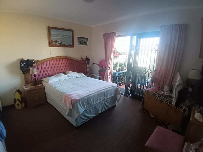 1 Bedroom Property for Sale in Margate KwaZulu-Natal