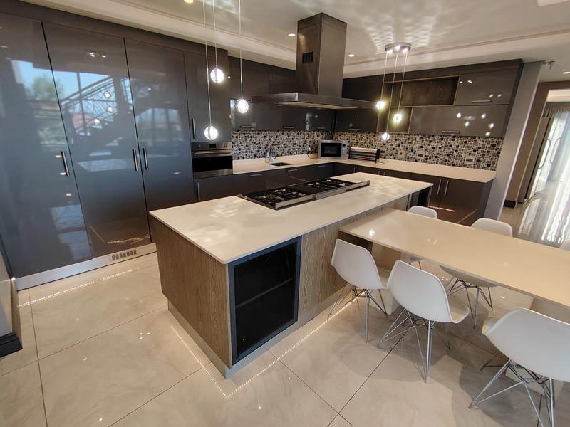 5 Bedroom Property for Sale in Izinga Park KwaZulu-Natal