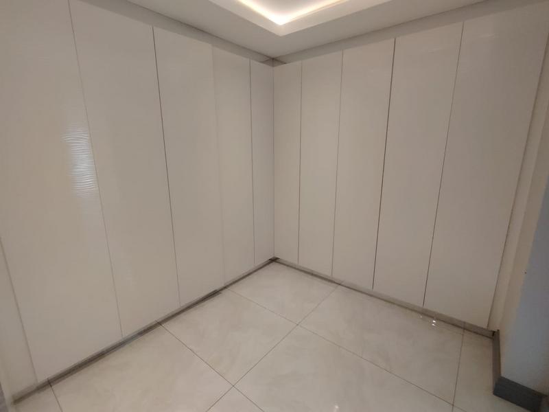 5 Bedroom Property for Sale in Izinga Park KwaZulu-Natal