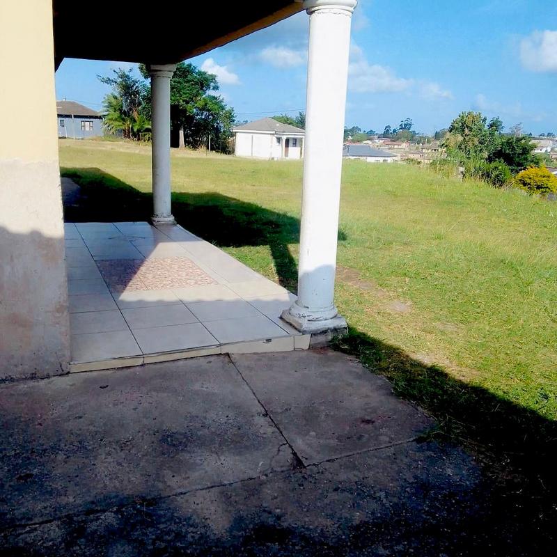4 Bedroom Property for Sale in Umlazi KwaZulu-Natal