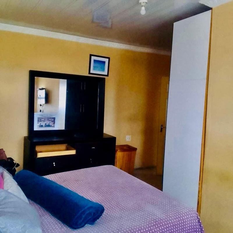 4 Bedroom Property for Sale in Umlazi KwaZulu-Natal