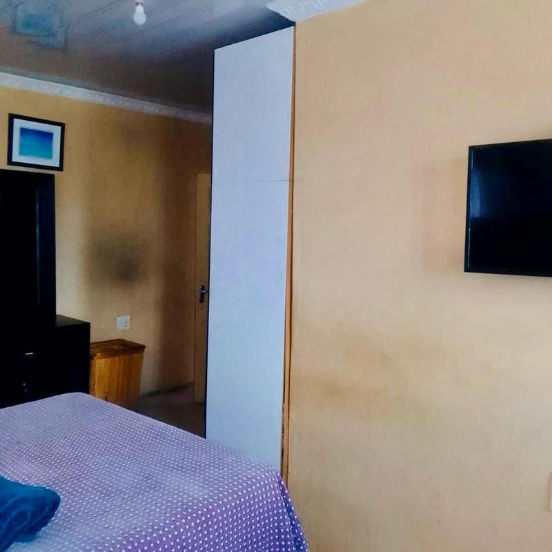 4 Bedroom Property for Sale in Umlazi KwaZulu-Natal