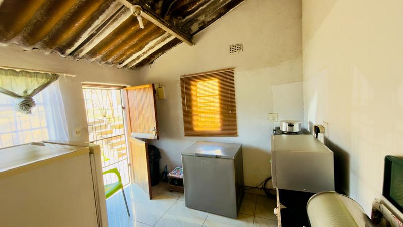 2 Bedroom Property for Sale in Umlazi KwaZulu-Natal