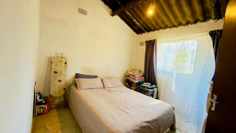 2 Bedroom Property for Sale in Umlazi KwaZulu-Natal