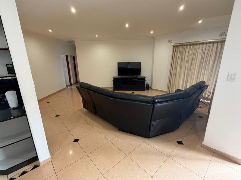 4 Bedroom Property for Sale in Oslo Beach KwaZulu-Natal
