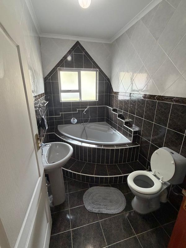 4 Bedroom Property for Sale in Oslo Beach KwaZulu-Natal