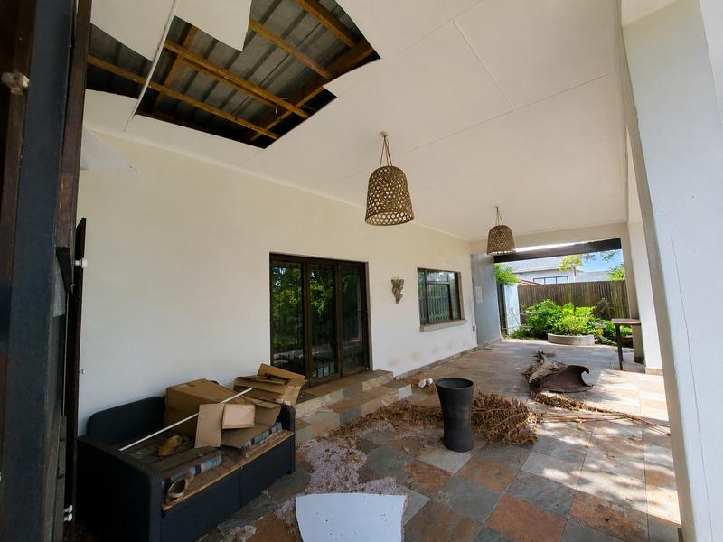 5 Bedroom Property for Sale in Uvongo KwaZulu-Natal