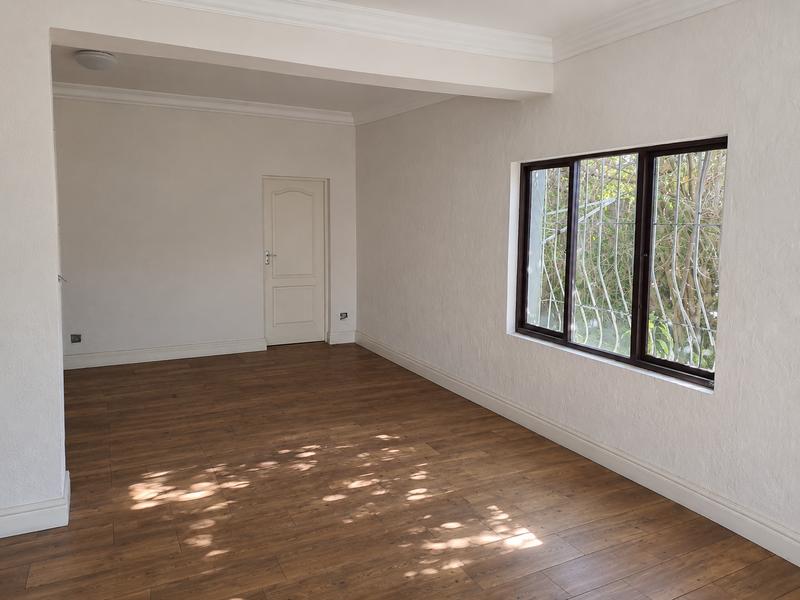 5 Bedroom Property for Sale in Uvongo KwaZulu-Natal