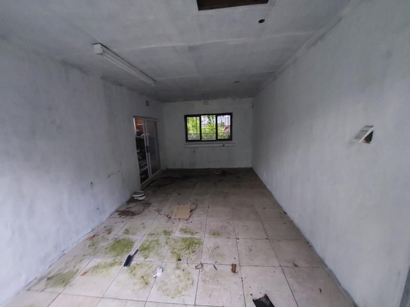 5 Bedroom Property for Sale in Uvongo KwaZulu-Natal