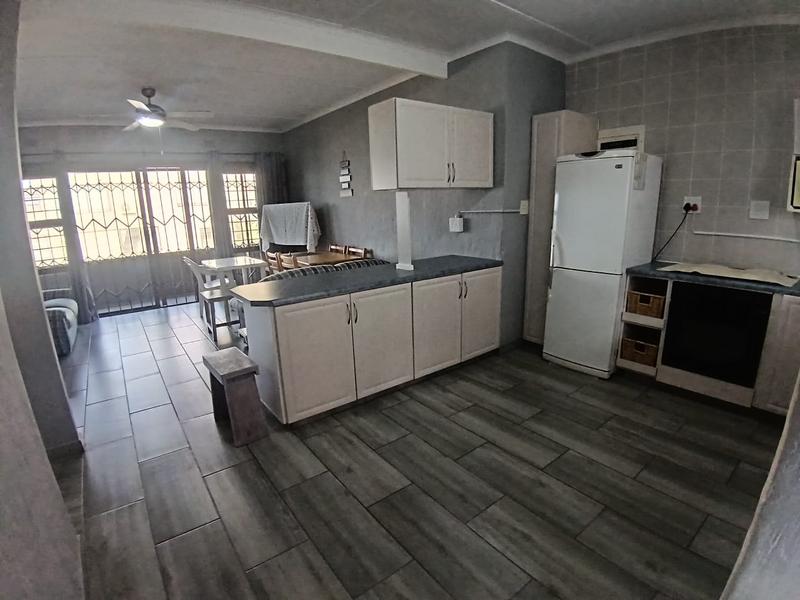 2 Bedroom Property for Sale in Manaba Beach KwaZulu-Natal