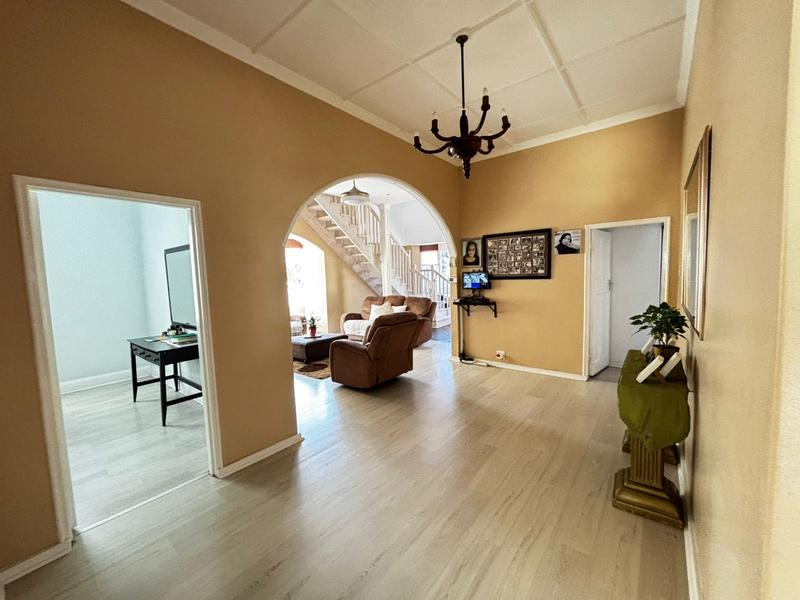 6 Bedroom Property for Sale in Glenwood KwaZulu-Natal