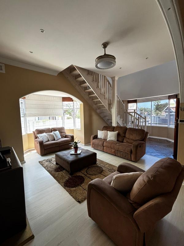 6 Bedroom Property for Sale in Glenwood KwaZulu-Natal