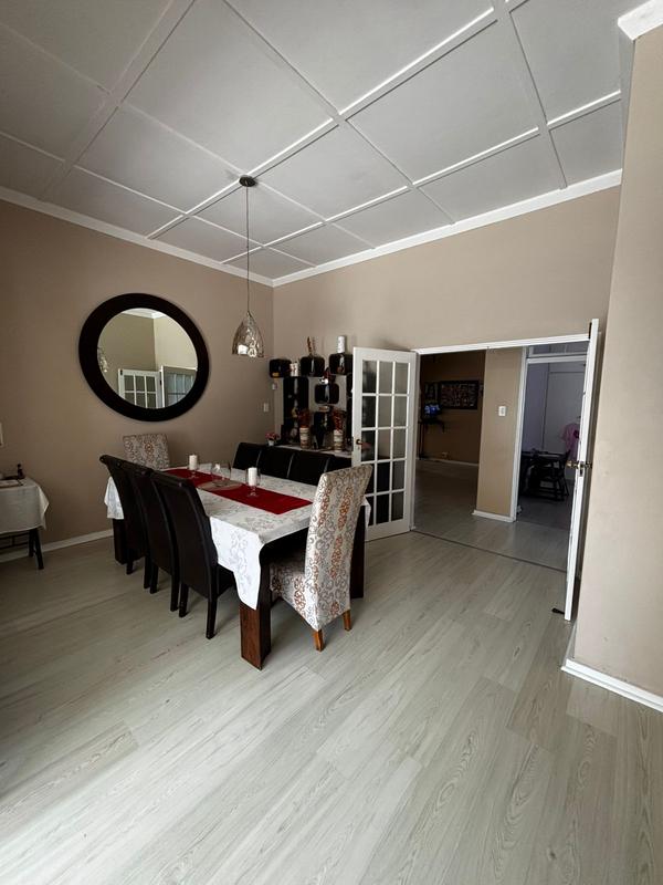 6 Bedroom Property for Sale in Glenwood KwaZulu-Natal