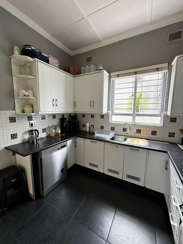 6 Bedroom Property for Sale in Glenwood KwaZulu-Natal
