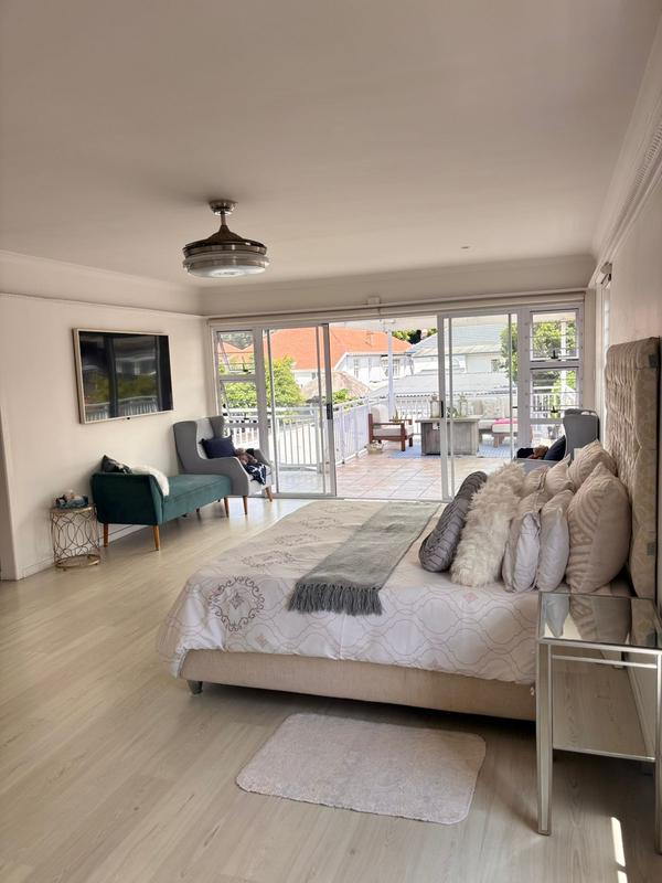 6 Bedroom Property for Sale in Glenwood KwaZulu-Natal
