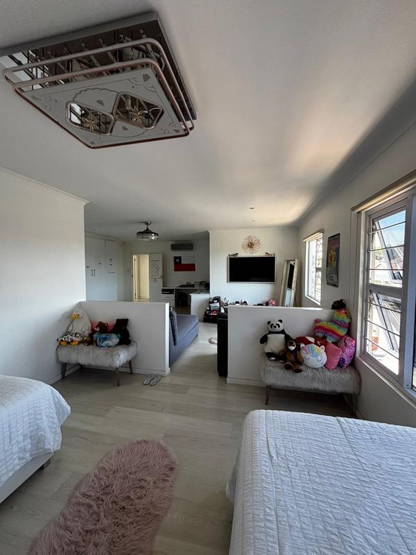 6 Bedroom Property for Sale in Glenwood KwaZulu-Natal