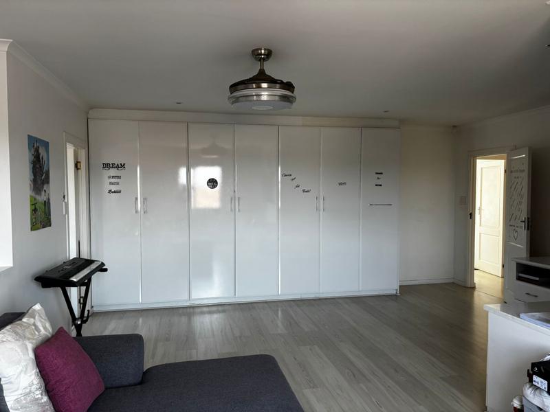 6 Bedroom Property for Sale in Glenwood KwaZulu-Natal
