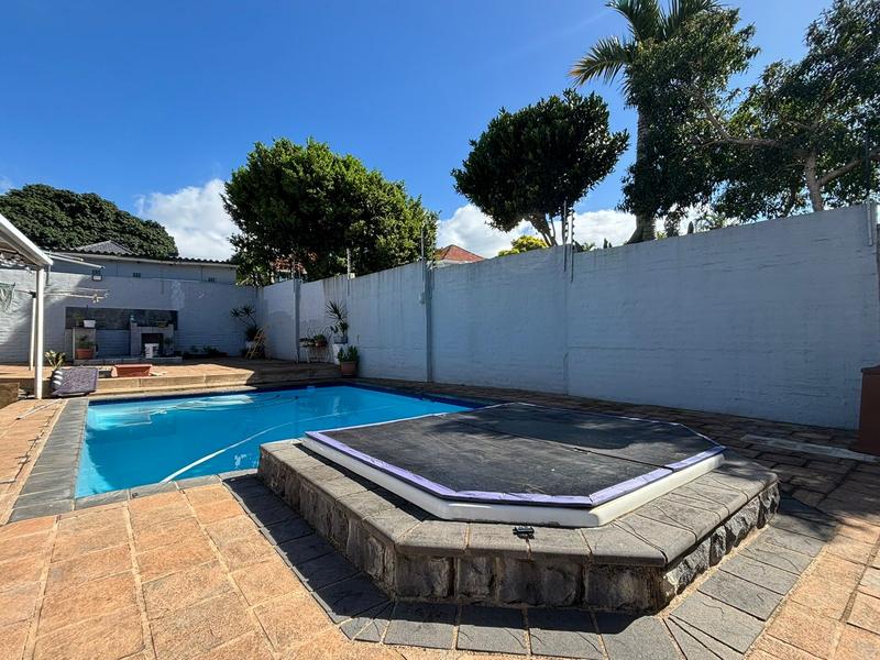 6 Bedroom Property for Sale in Glenwood KwaZulu-Natal