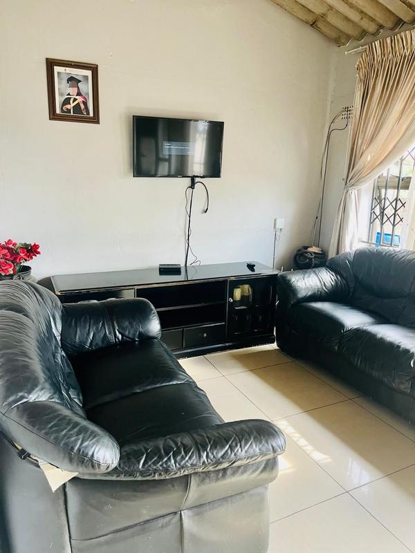6 Bedroom Property for Sale in Umlazi KwaZulu-Natal