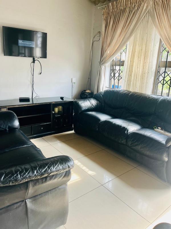 6 Bedroom Property for Sale in Umlazi KwaZulu-Natal